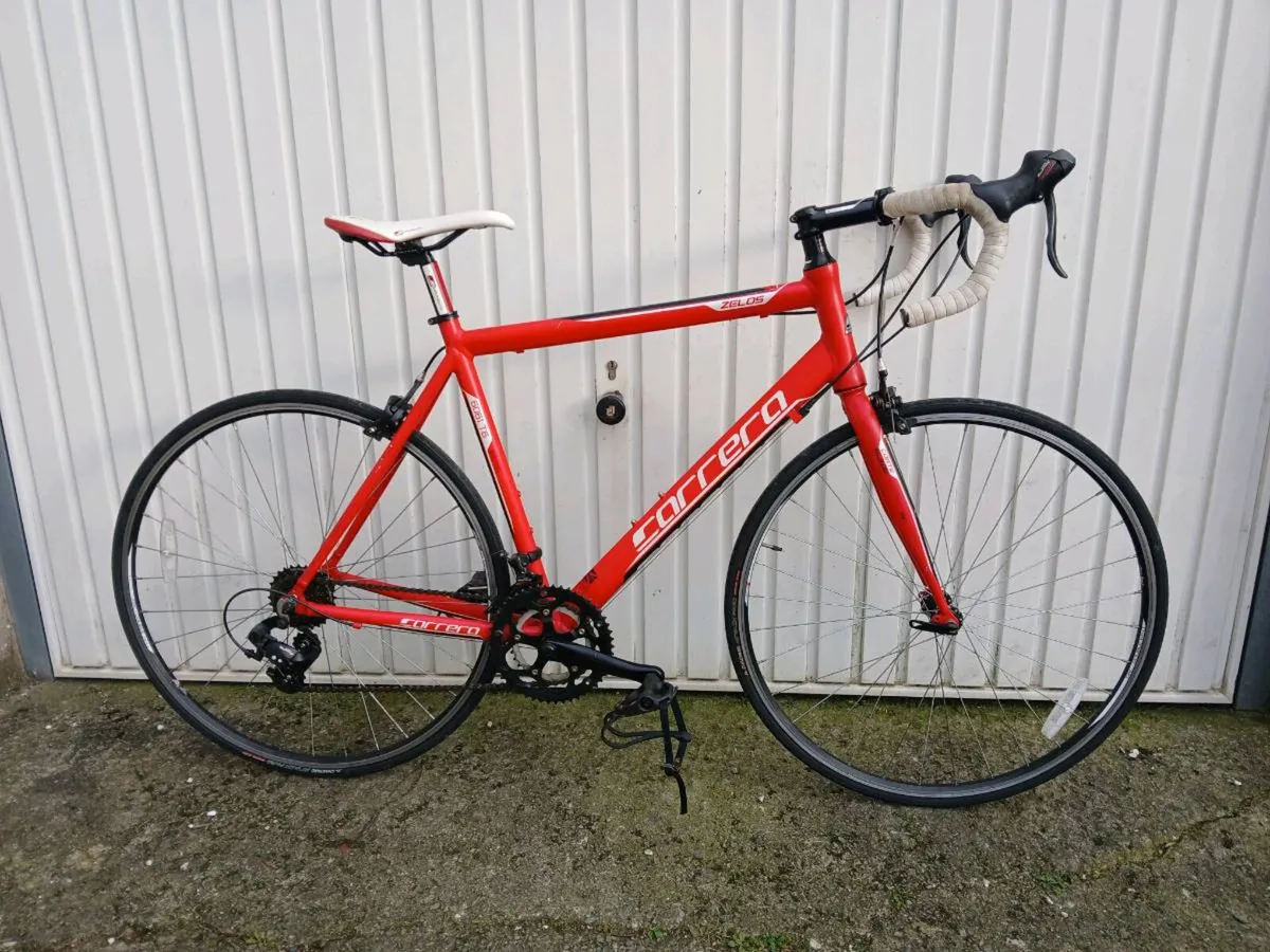 Selection of road bikes - Image 1