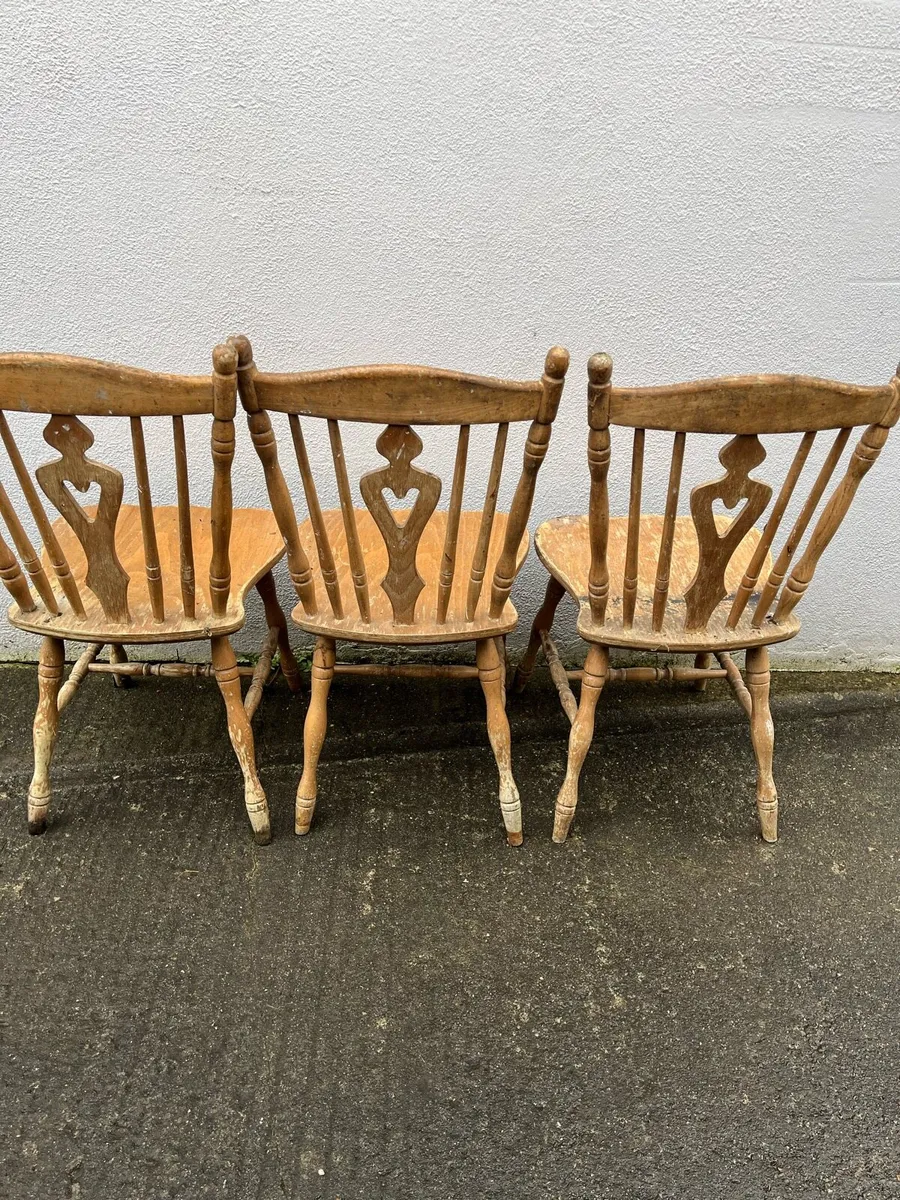 Pine chairs - Image 1