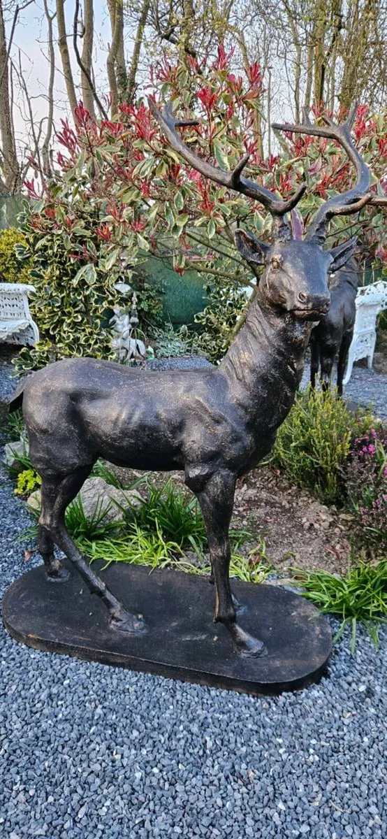 HEAVY CAST IRON DEERS - Image 3