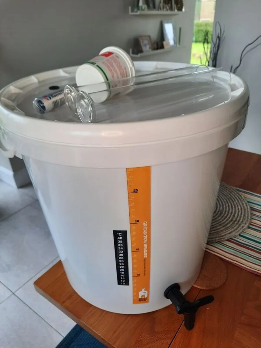 Home brewing equipment - Image 1