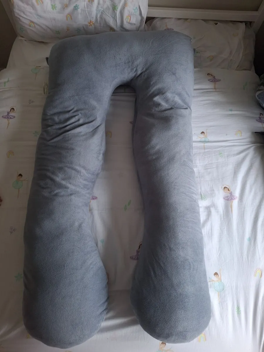 Pregnancy pillow