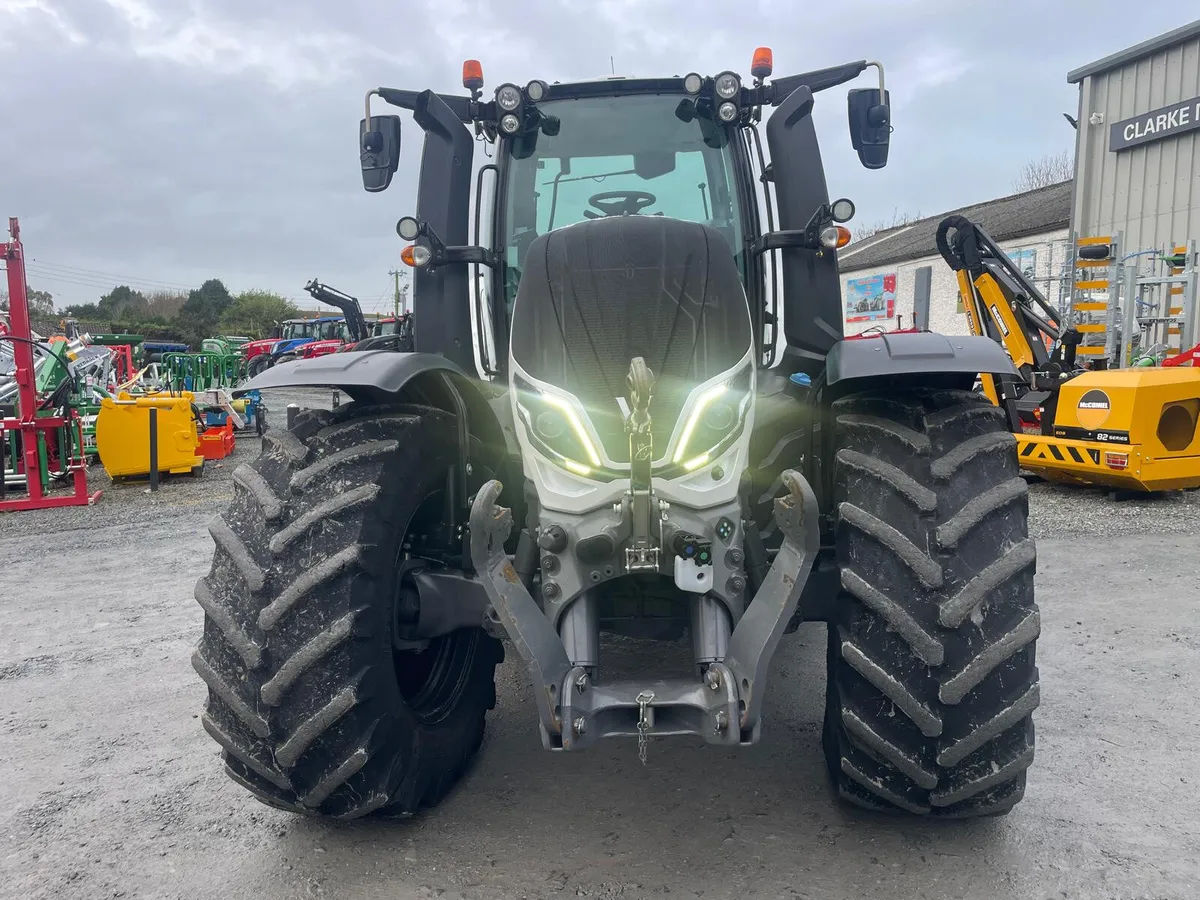 Valtra T235 Versu a Tractor Not to Be Missed - Image 4