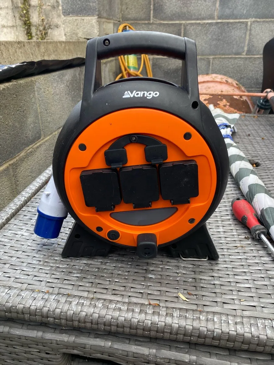 Vango Power extension lead. - Image 1