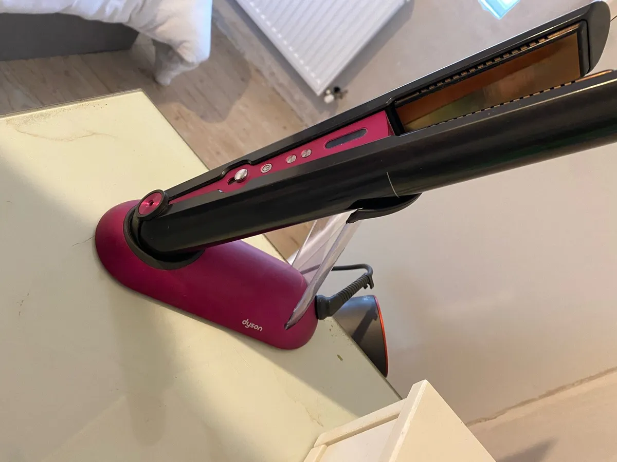 Dyson corrale black/purple in excellent condition. - Image 2