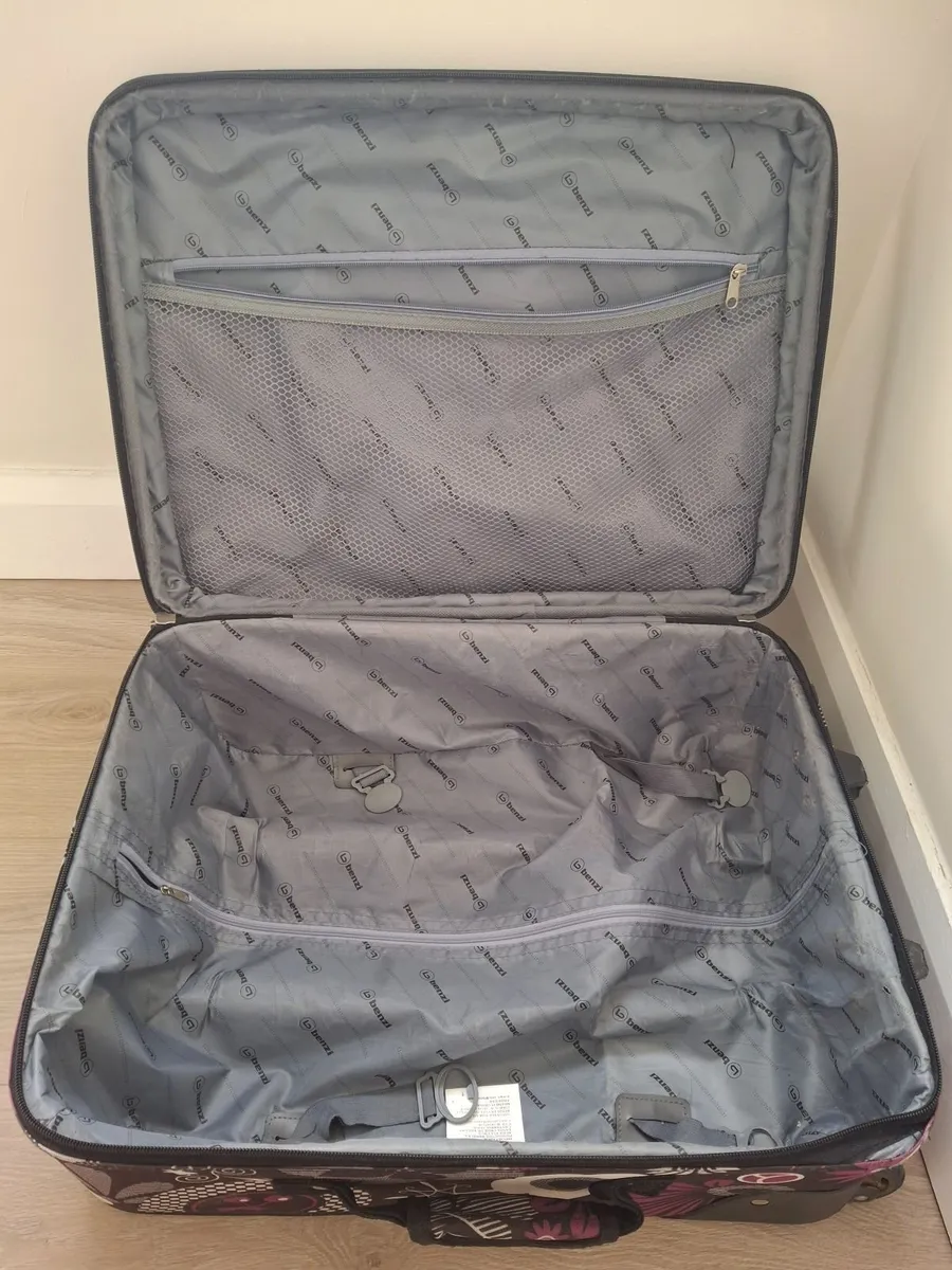 Suitcase - Image 4