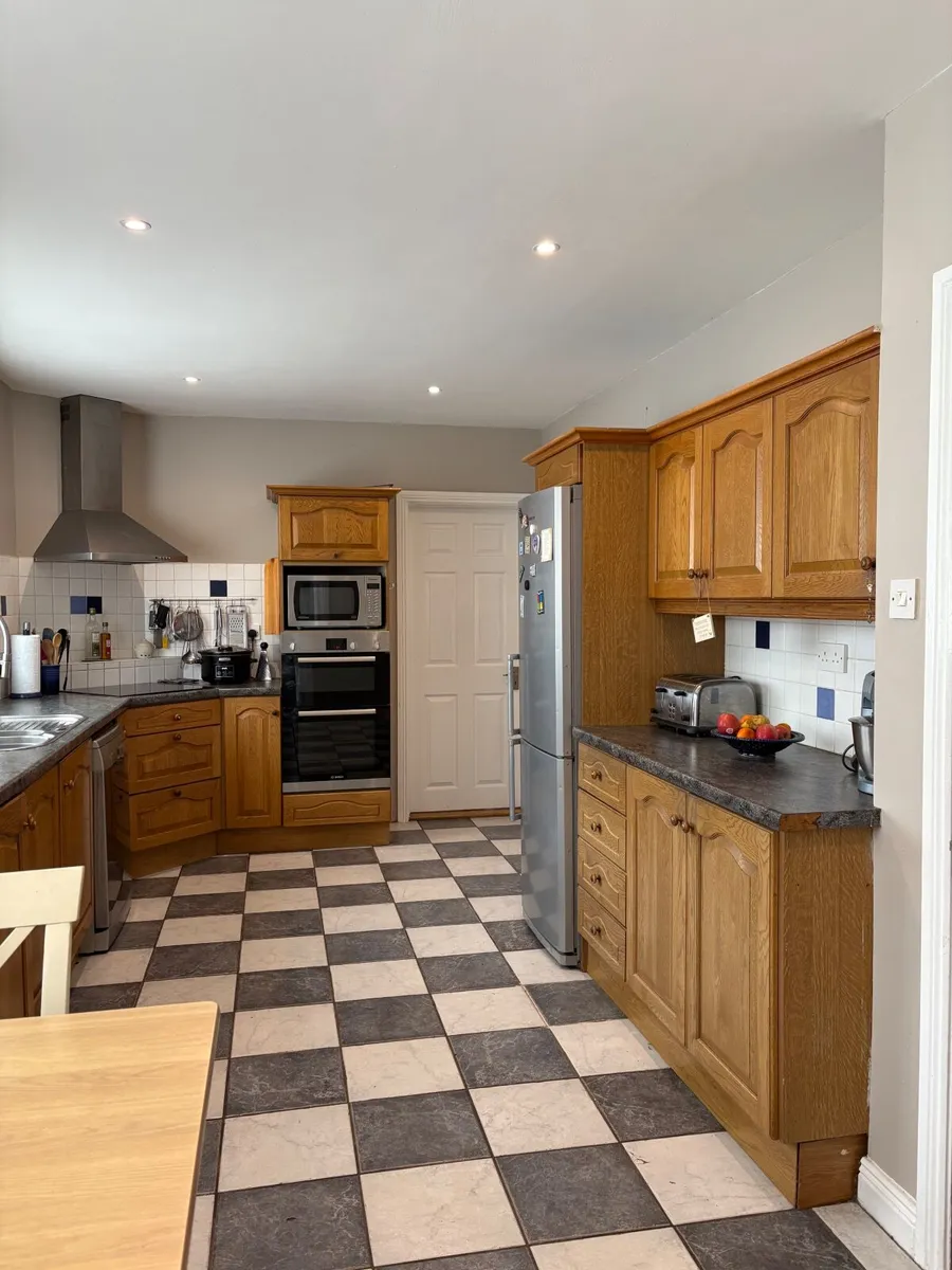 Kitchen Units - Image 2