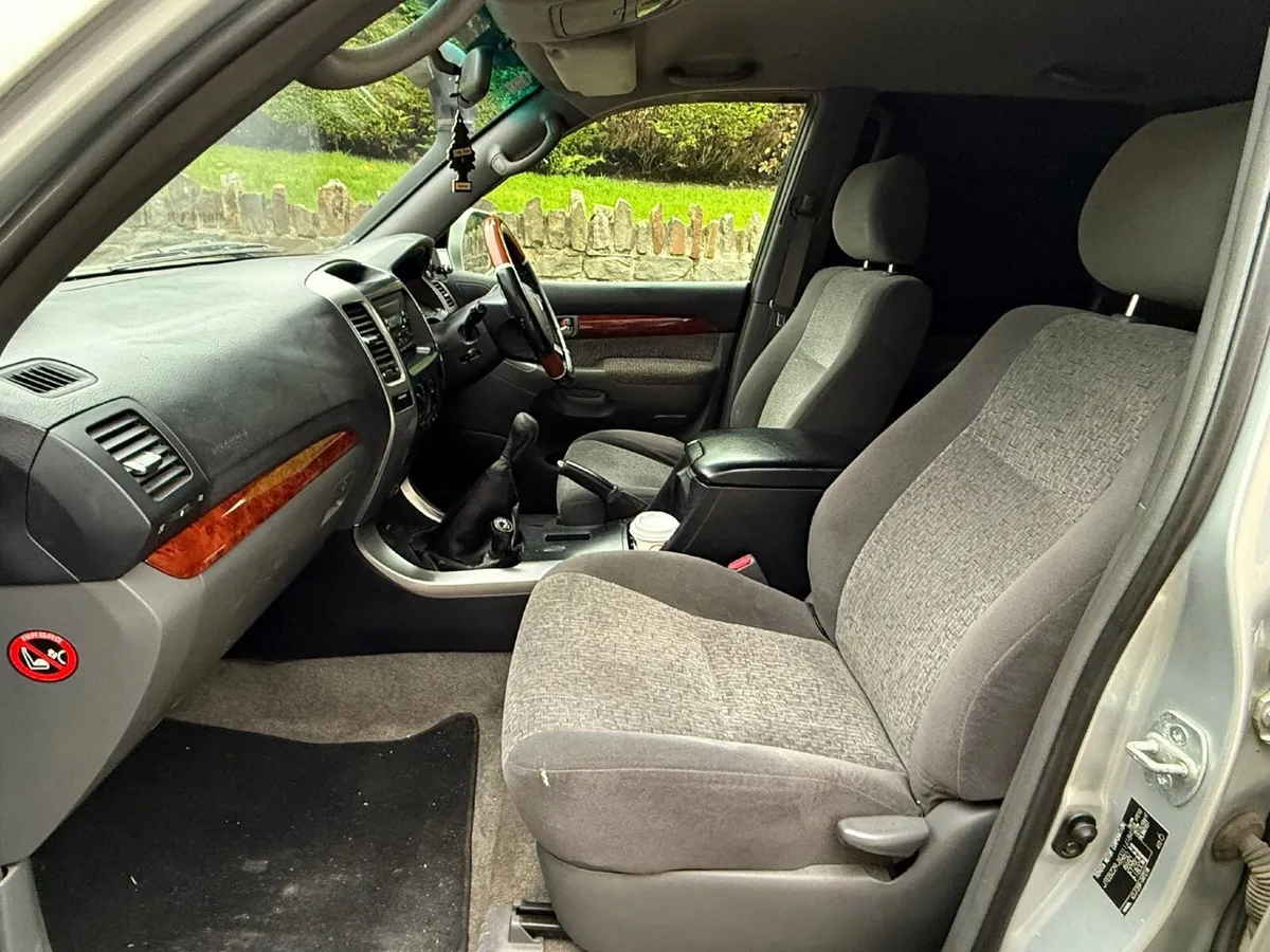 Toyota Land Cruiser * Tax & Test 2027 * - Image 4