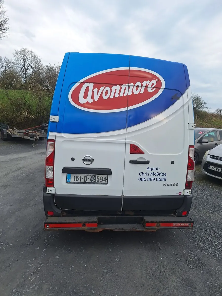 2015 nissan nv400 - Image 2