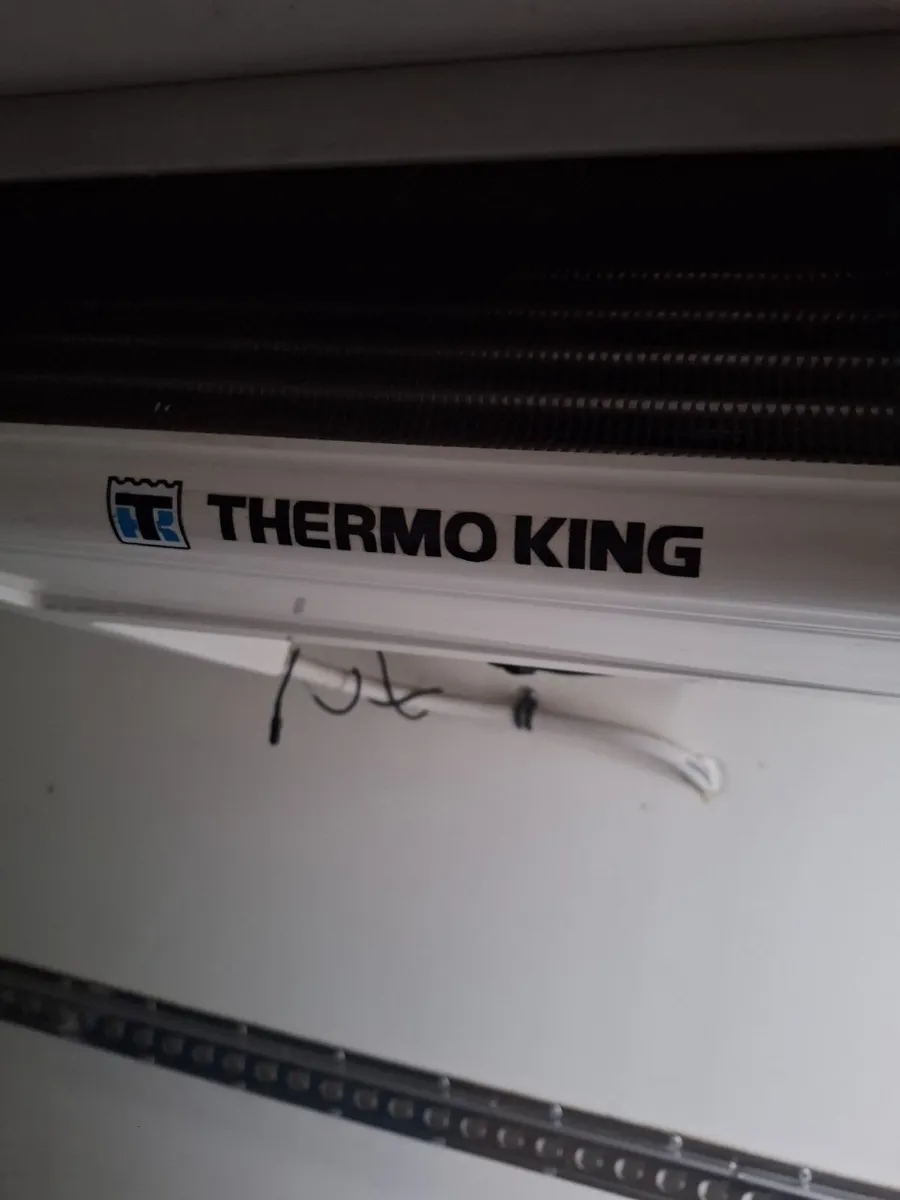 2015 nissan nv400 - Image 4