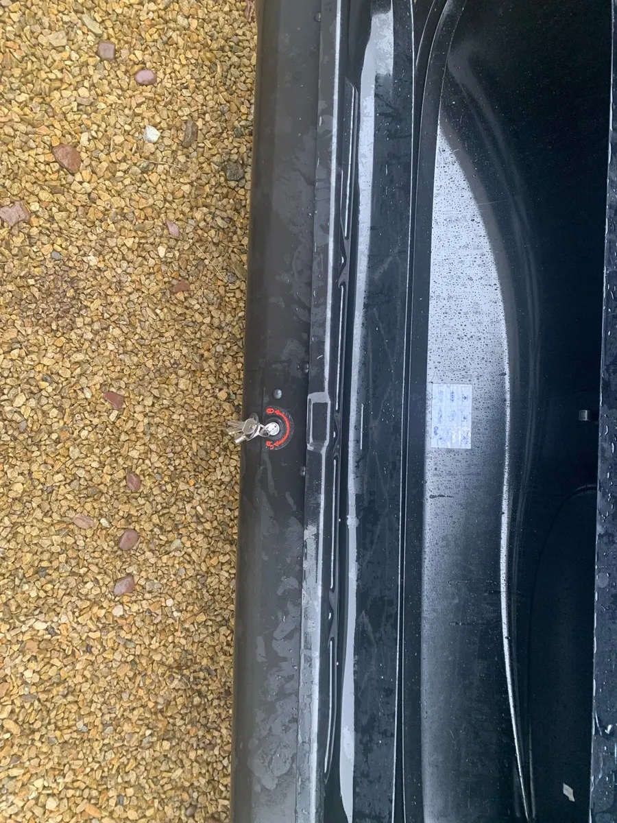 Roof box - Image 4