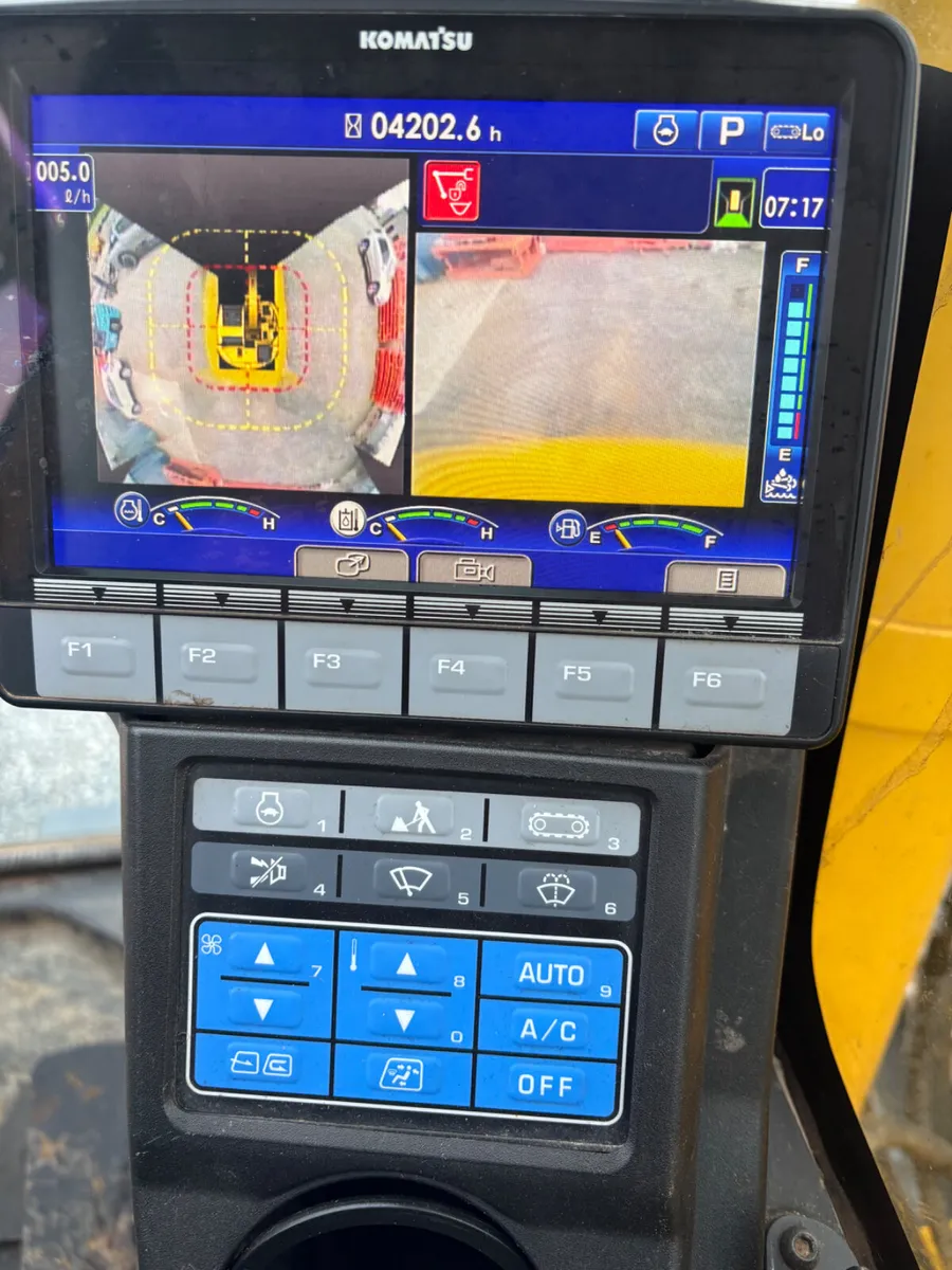 2021 Komatsu PC138-11 Low Hours Finance Arranged - Image 4