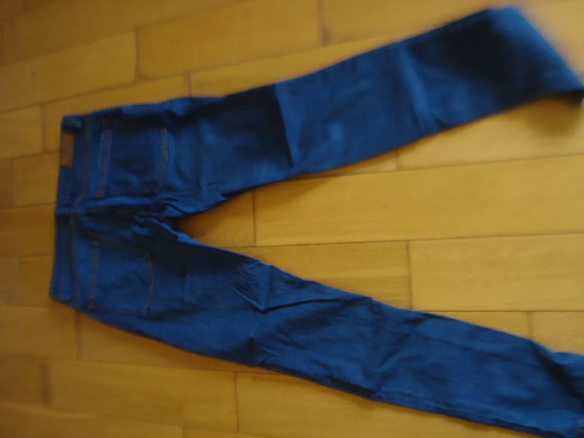 PULL & BEAR SLIM BLUE JEANS. UK 32. - Image 3