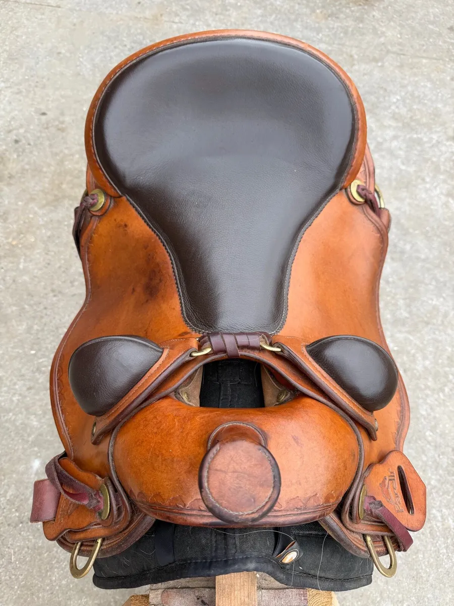 Parelli Performer Saddle - Image 1