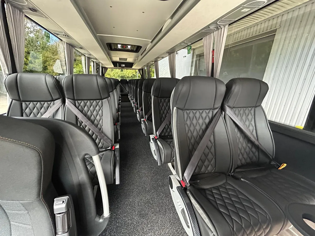 AOS Grand Toro II Midi Coach - Image 4