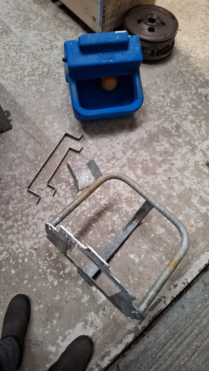 Gate Hanger - Image 3