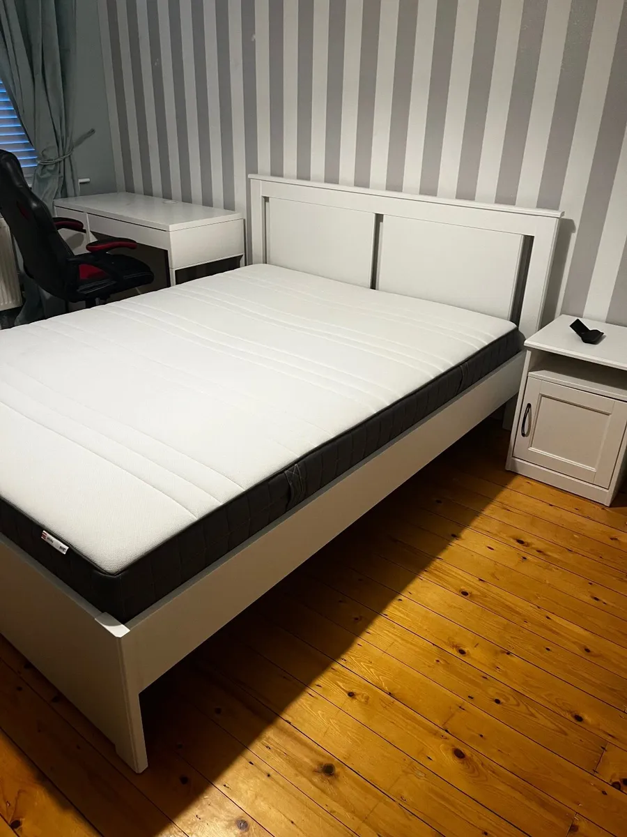 5 foot bed and mattress