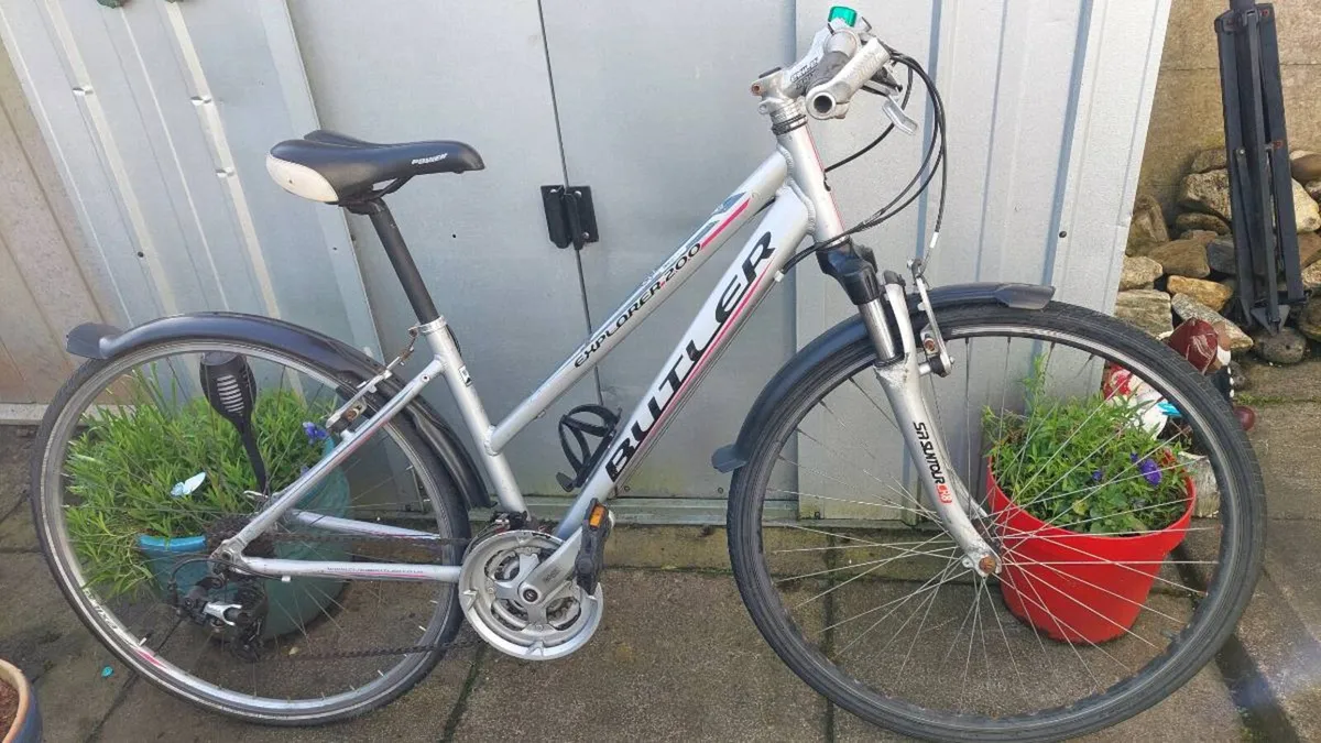 Butler Explorer 200 Trekking Bike - Image 2