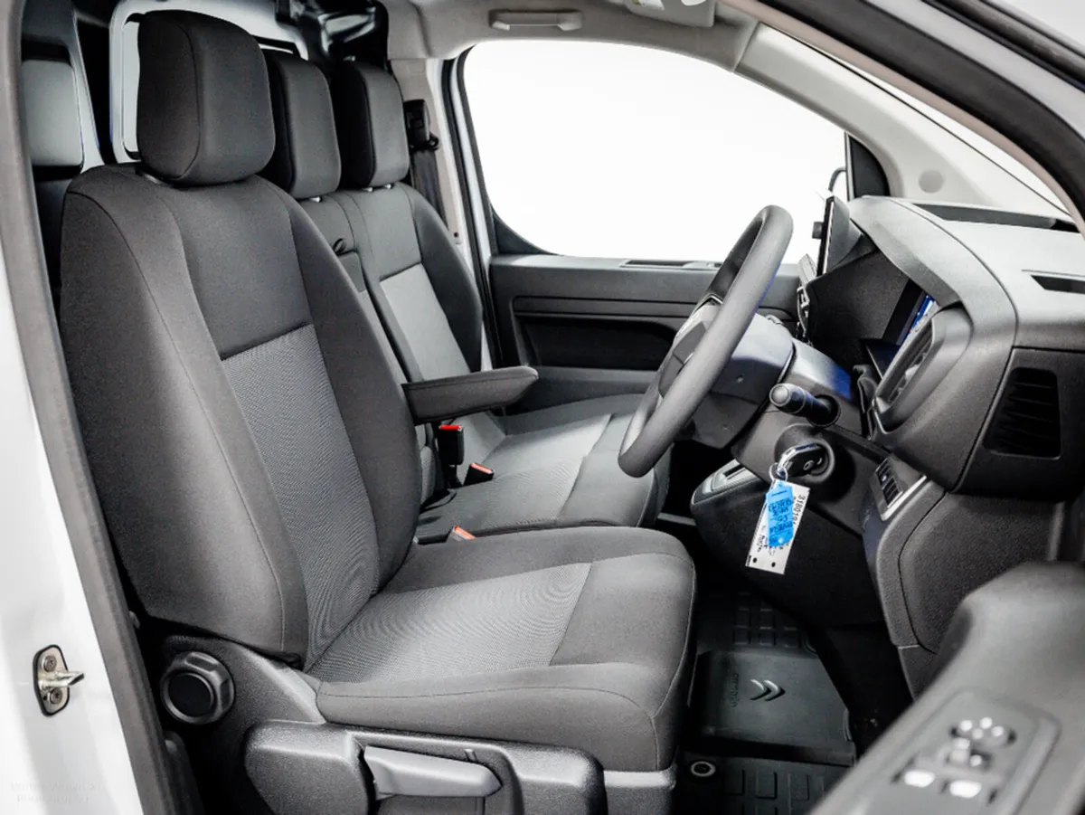 Citroen Dispatch Enterprise 2.2 Diesel Auto 180HP - Image 3