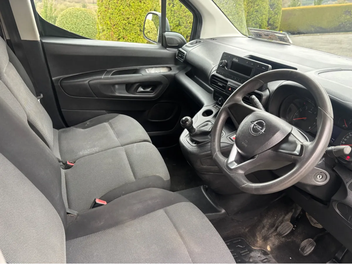 Opel Combo L2H1-1.5 100PS 12 MONTHS WARRANTY - Image 4