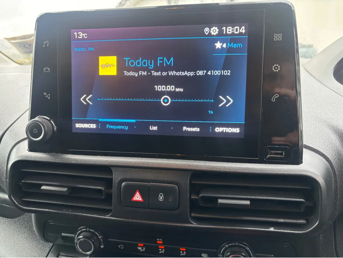 Peugeot Partner PROF PLUS 1.5 BLUE HDI 100 LON - Image 4