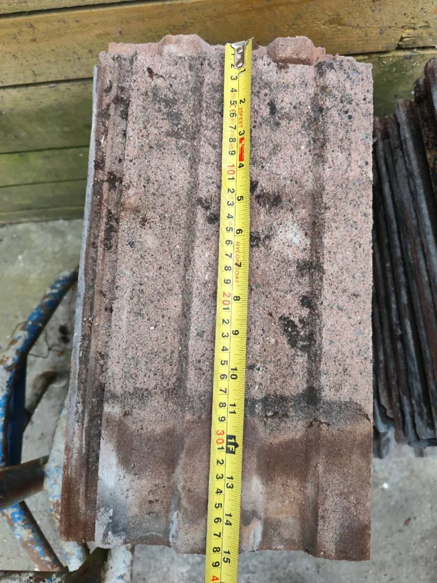 580 roof tiles - Image 2