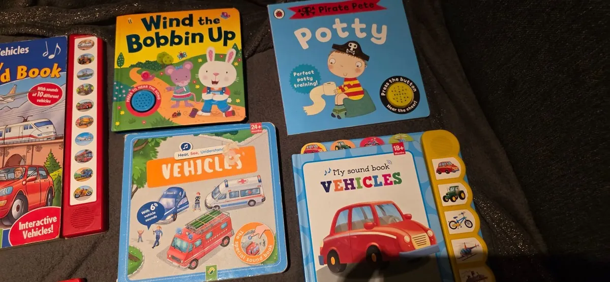 Books for toddler with sounds x 9 - Image 1