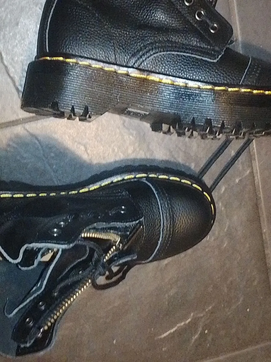 Doc martens boots - Image 3