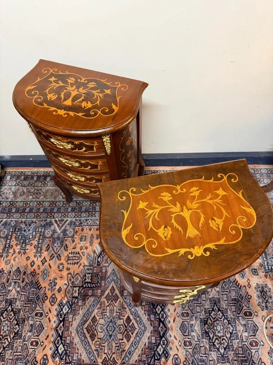 FLASH SALE ! Was 450 now 380 ! Nice Pair of Marquetry Inlay Bedside Lockers / Nightstands - Image 4