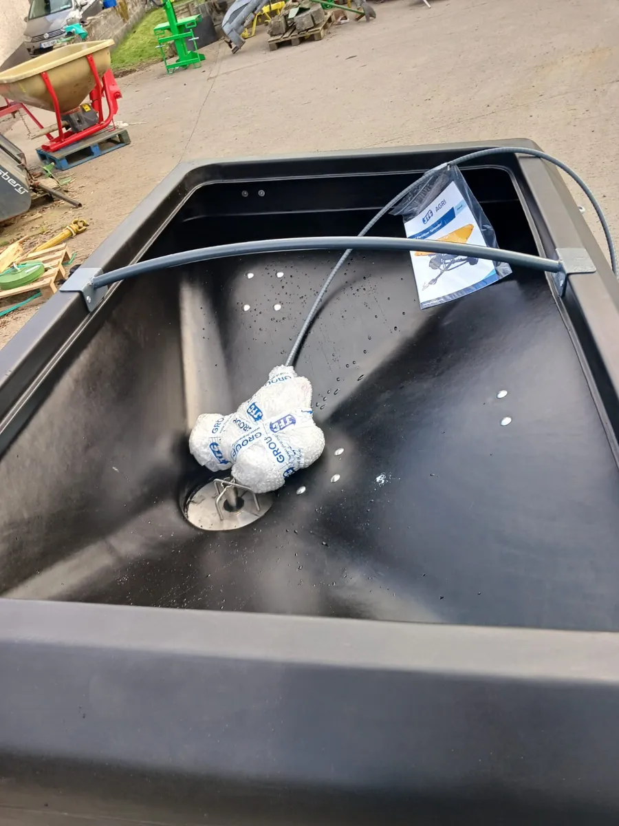 JFC Fertiliser Spreaders - Image 4
