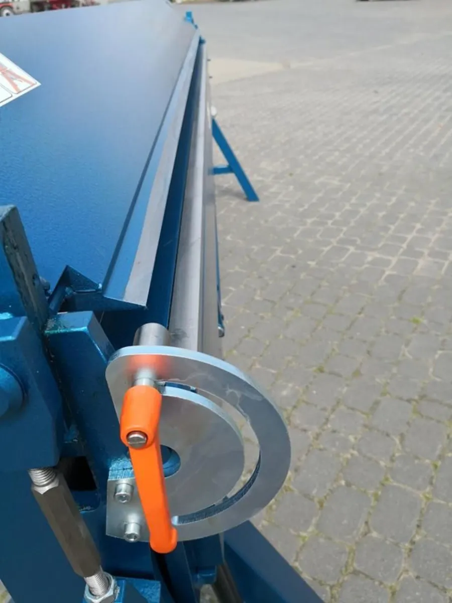 sheet metal folder strong 3m up to 1.2mm steel - Image 3