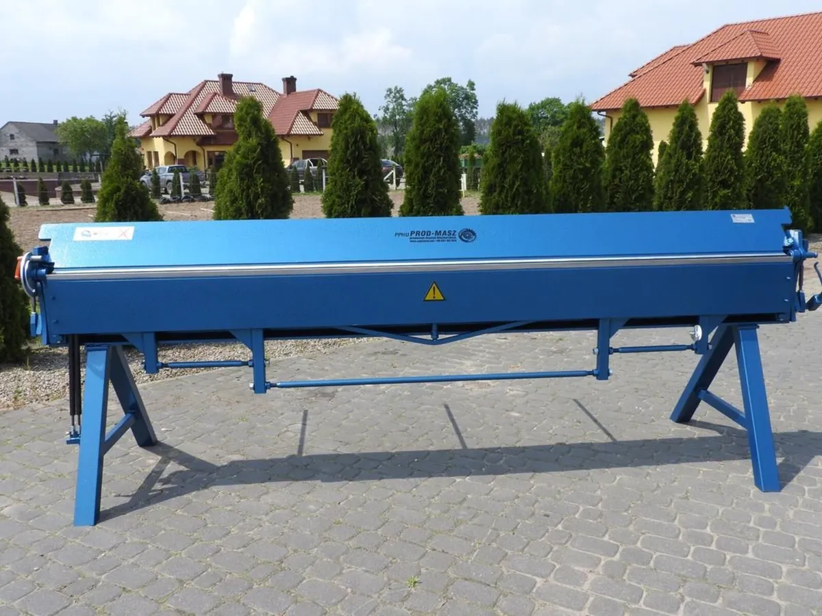 sheet metal folder strong 3m up to 1.2mm steel - Image 1