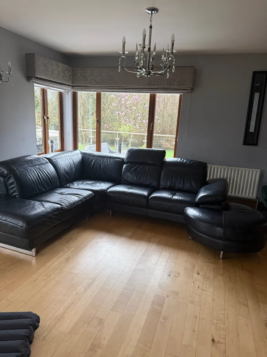 Corner sofa / couch and arm chair - Image 1