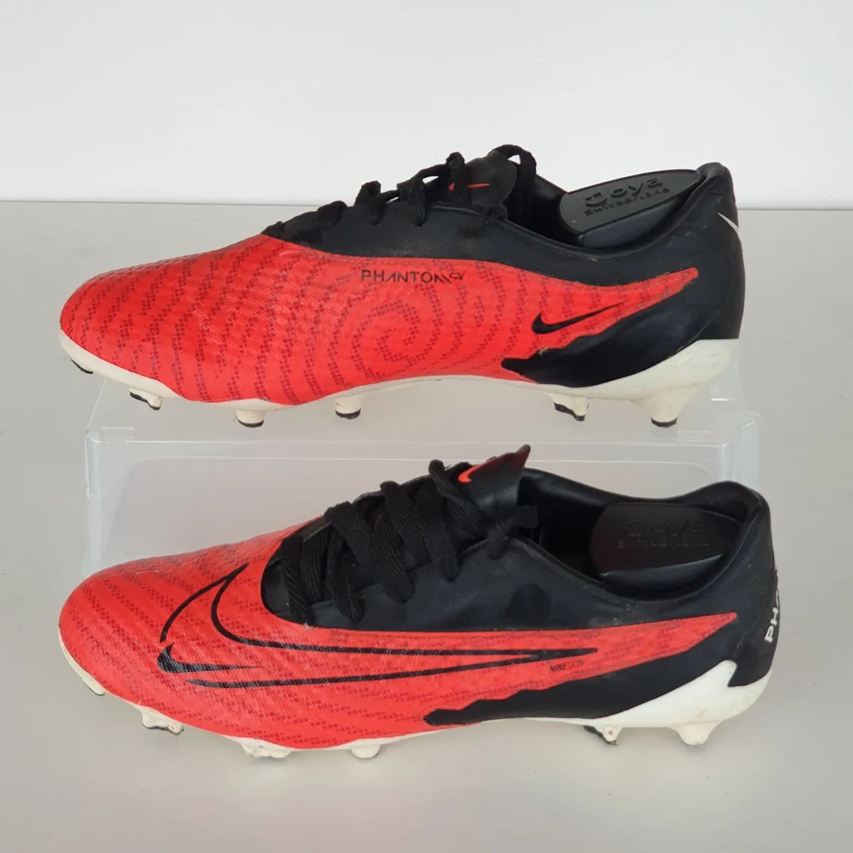 Nike phantom GX academy football boots size 9 - Image 3