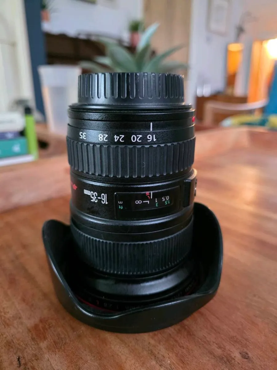 Canon EF 16-35 mm f/2.8L - Image 2