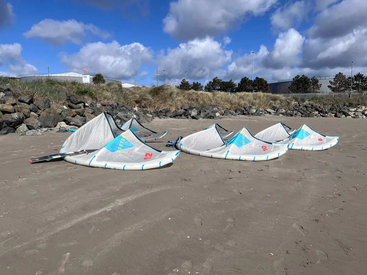 Complete Kitesurfing Kit, Kite & Board - Image 1