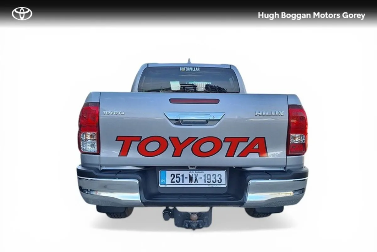 Toyota Hilux 2.8 SR5 Manual - Image 4