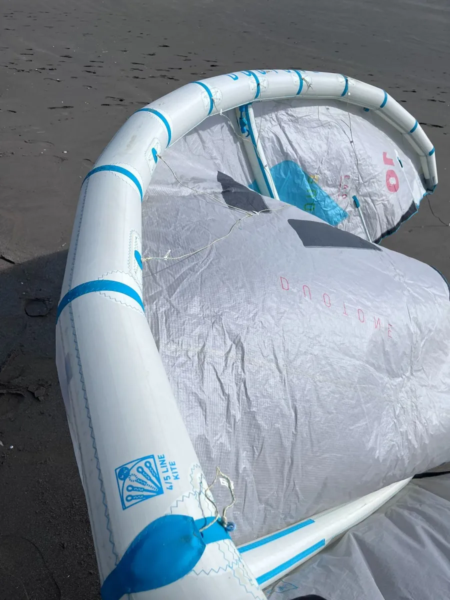 Complete Kitesurfing Kit, Kite & Board - Image 4