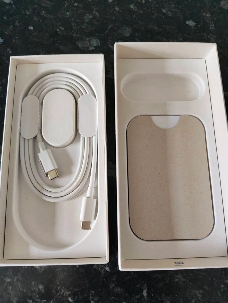 Google Pixel 10 Pro XL - Image 4