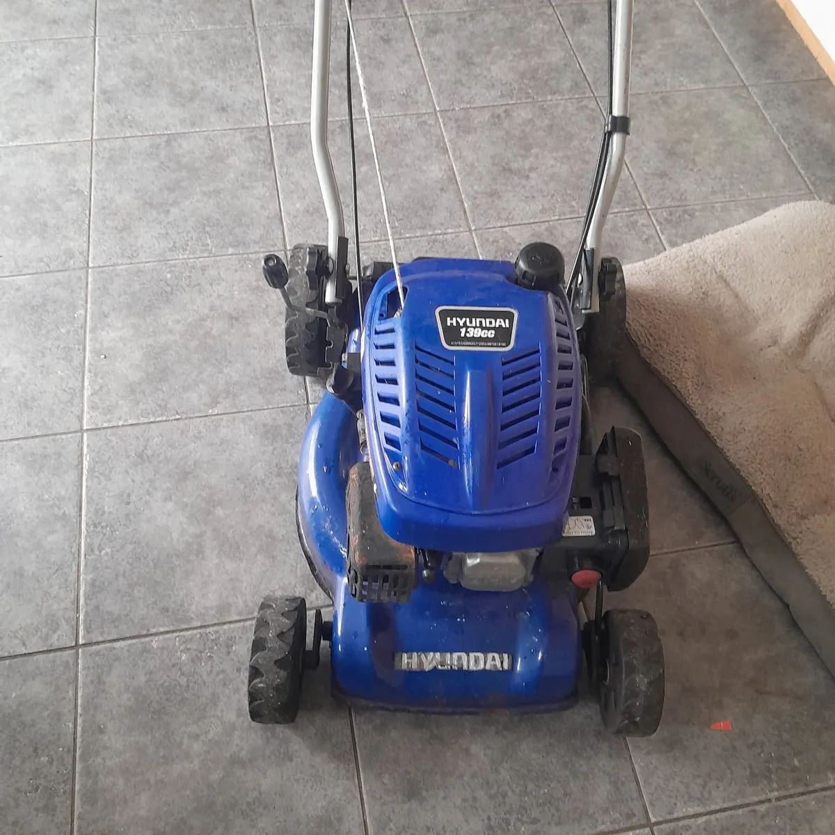 Petrol lawnmower - Image 4