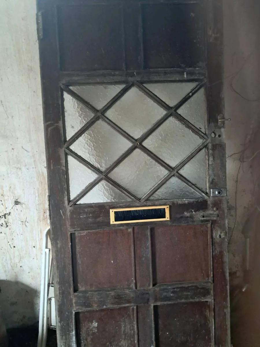 Large teak door plus 1 - Image 1