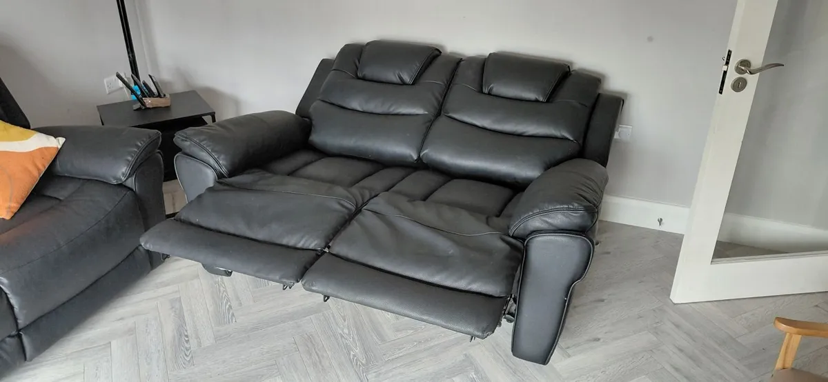 Sofa 3+2 fully electric recliners - Image 3