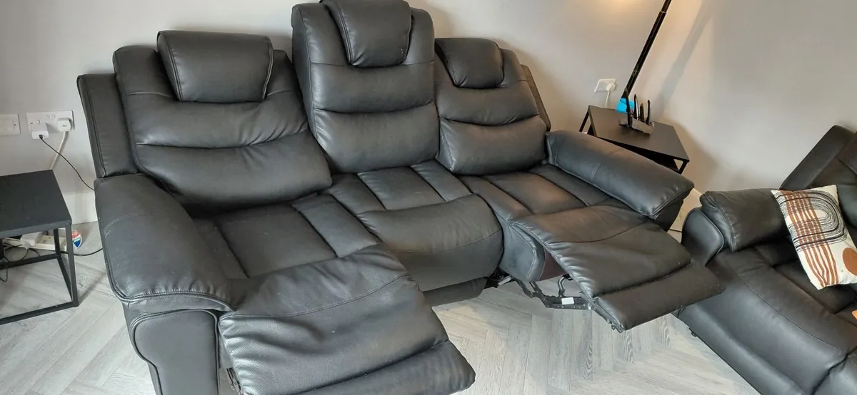 Sofa 3+2 fully electric recliners - Image 4