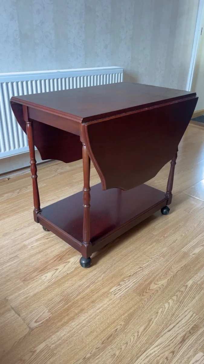 Mahogany table on wheels - Image 4