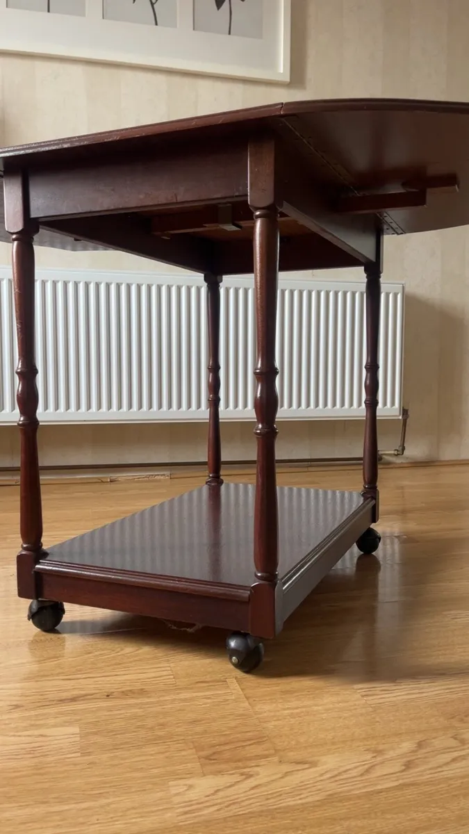 Mahogany table on wheels - Image 2