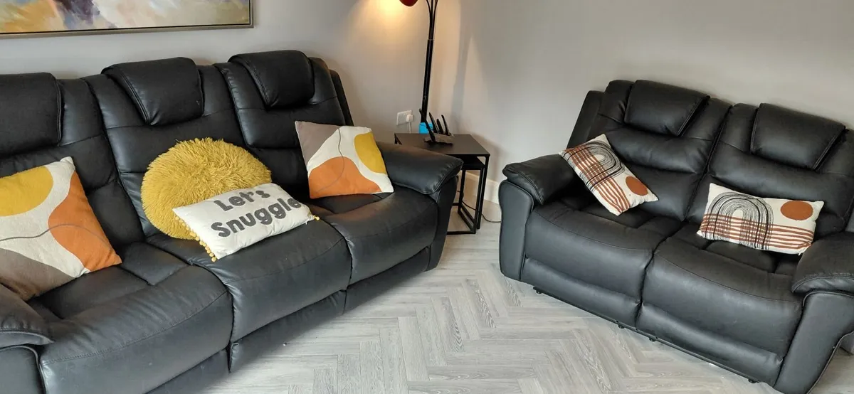 Sofa 3+2 fully electric recliners - Image 1