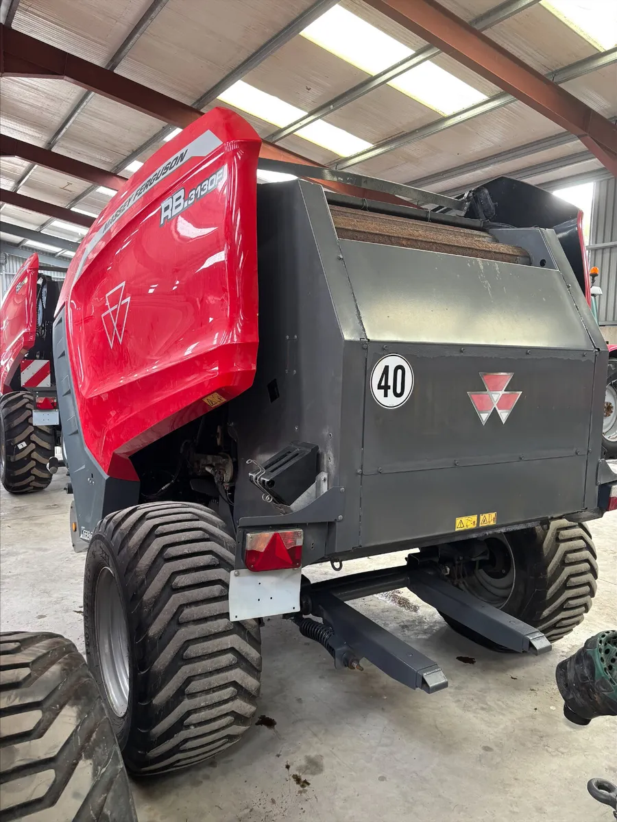 MASSEY FERGUSON 3130F 17 BLADE BALER - Image 2