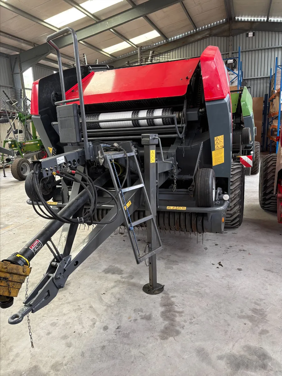 MASSEY FERGUSON 3130F 17 BLADE BALER - Image 3