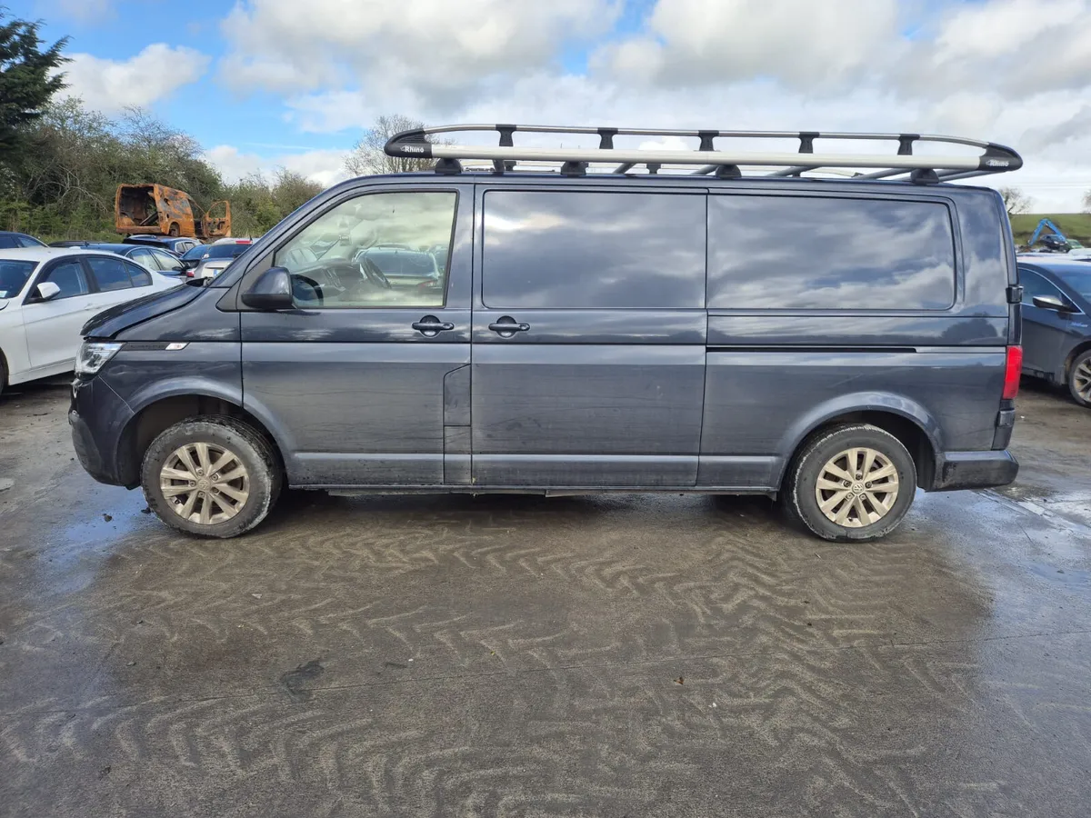 2021 Volkswagen Transporter *For Parts* - Image 1