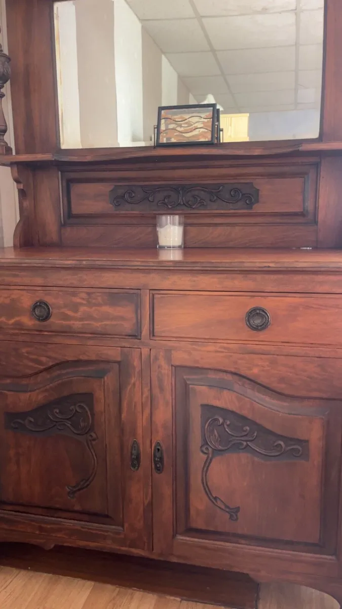 Mahogany dresser - Image 3
