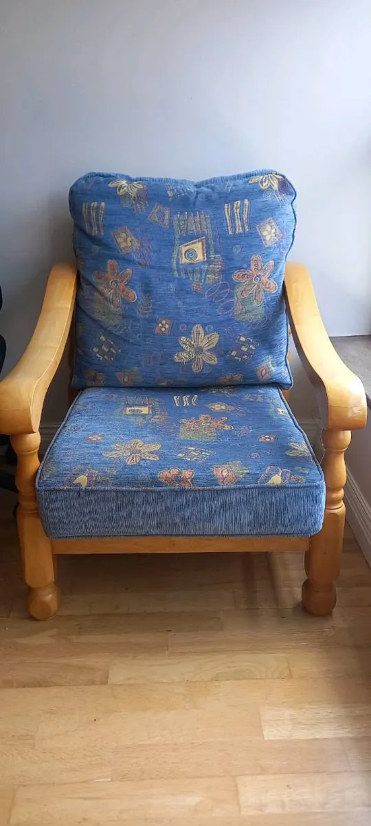 Two seater couch and chair - Image 2